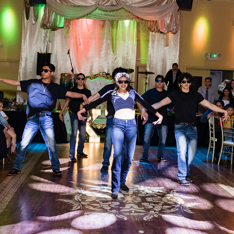 Baile de quinceañera capturado por Mejía Foto y Video