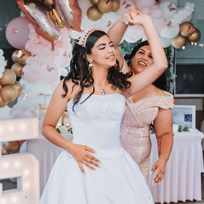 Fotografía profesional de quinceañera por Mejía Foto y Video